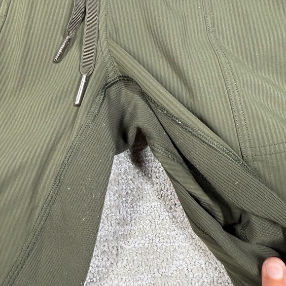 Lululemon Green Dance Studio Crop Green Waist Tie Pant Size 4 - Picture 4 of 7